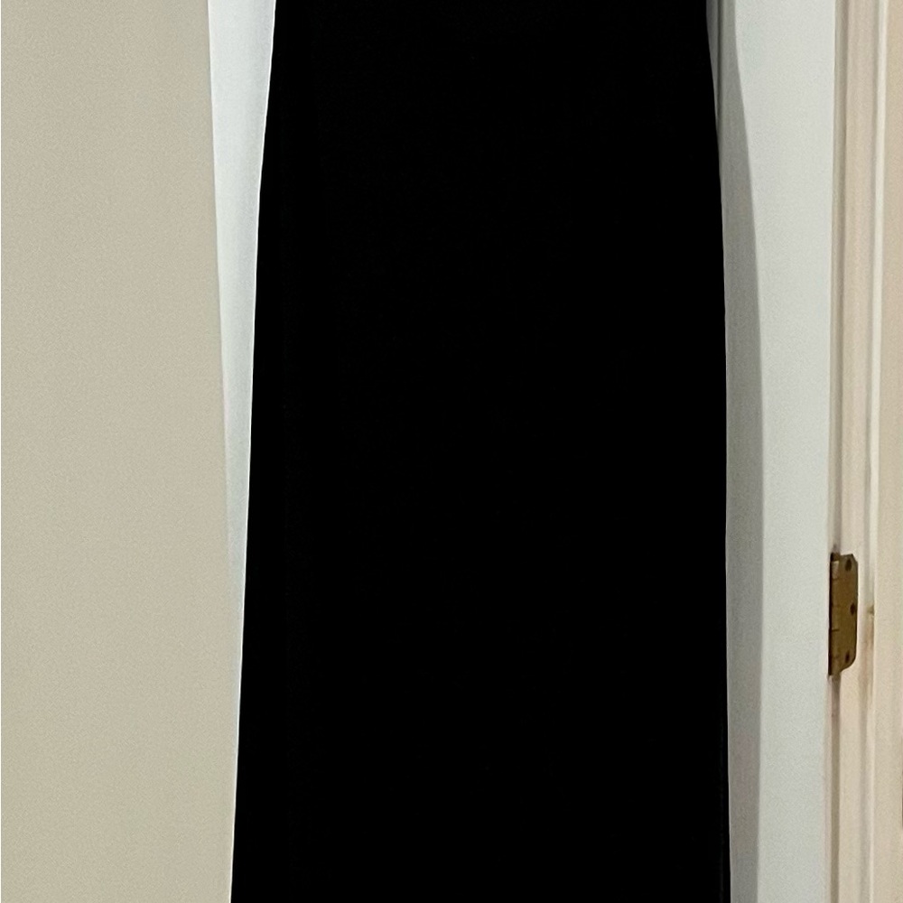 Elegant Black Evening Gown— Laundry, women’s size 6 - Y2K vintage